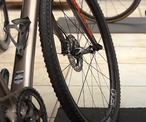 Tubeless Ready for Versatility